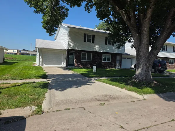 916 S 16th St, Norfolk, NE 68701