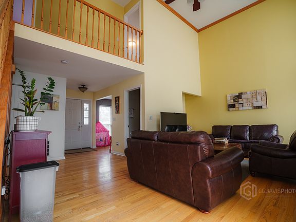 4th image of 174 Wellington Cir