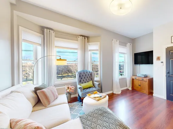 256-260 Bremen St #260-3, Boston, MA 02128