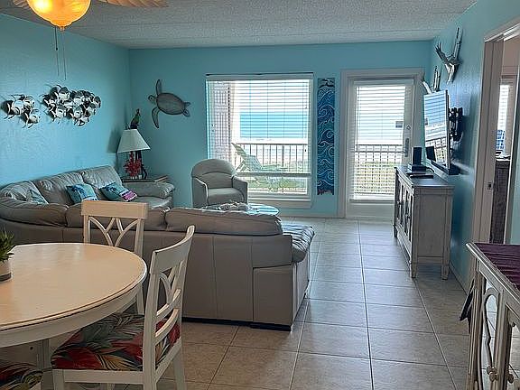 3rd image of 3400 Gulf Blvd APT 402