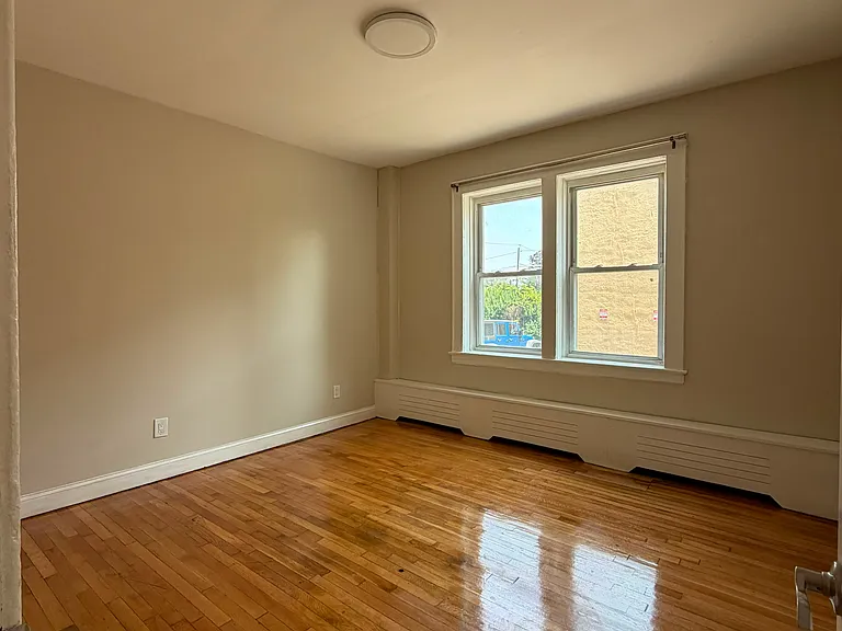 490 Rahway Ave #A7 — Photo 2
