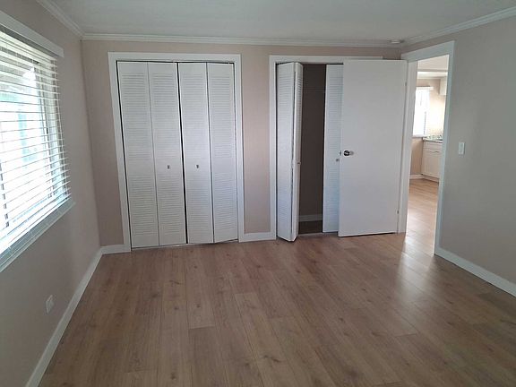 5th image of 7403 46th Ave N #255