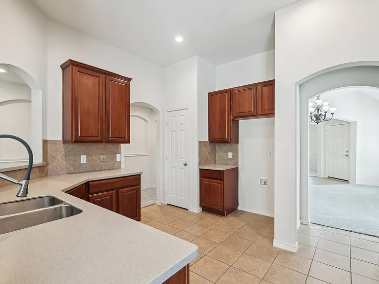 1280 Seymour Dr — Photo 12