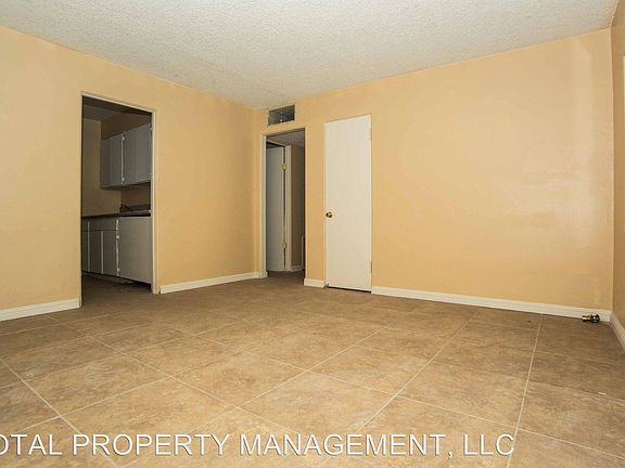 4th image of 220 N 13th St APT A