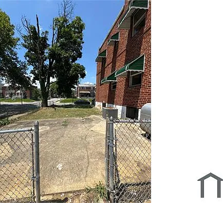 1101 N Augusta Ave — Photo 8