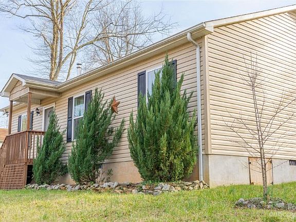 5th image of 1819 Cline Pl