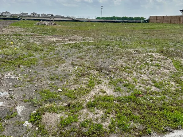 2414 Treasure Cv, Harlingen, TX 78550
