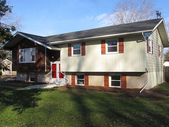 3rd image of 20 McGinnis Pond Rd