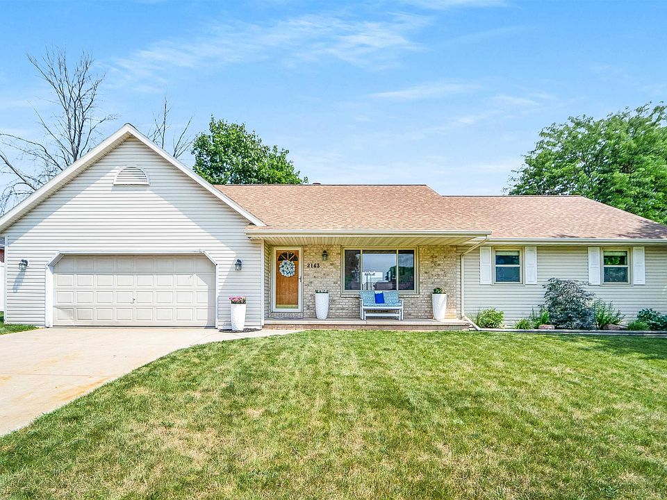 1st image of 2143 Woodcrest Dr