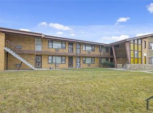7915 S Kedzie Ave, Chicago, IL 60652