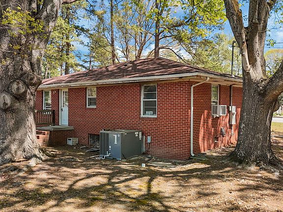 5th image of 3103 N New Hope Rd