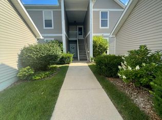 1444 Fox Pointe Cir, Ann Arbor, MI 48108