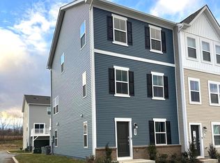 27 Rolling Branch Dr, Ranson, WV 25438