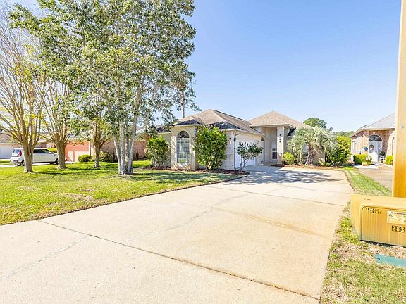 3rd image of 4089 Soundpointe Dr