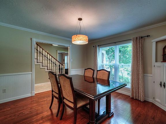 5th image of 3322 Parkdale Dr