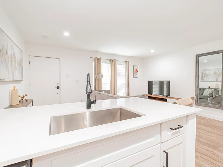 Perrin Flats at Bishop Ridge — Photo 13