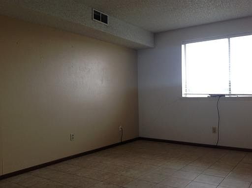 3rd image of 903 N Tucker Ave APT 3