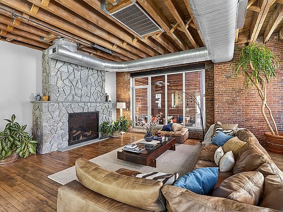 3rd image of 545 W 20th St APT 5B