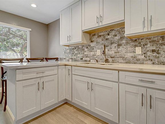 4th image of 2236 Alexian Dr