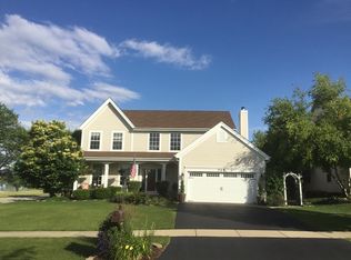 719 Huntington Dr, Lake Zurich, IL 60047