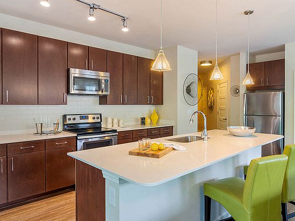 5th image of 111 Glenridge Point Pkwy #1417