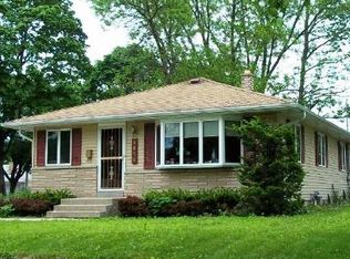 5874 N 79th St, Milwaukee, WI 53218