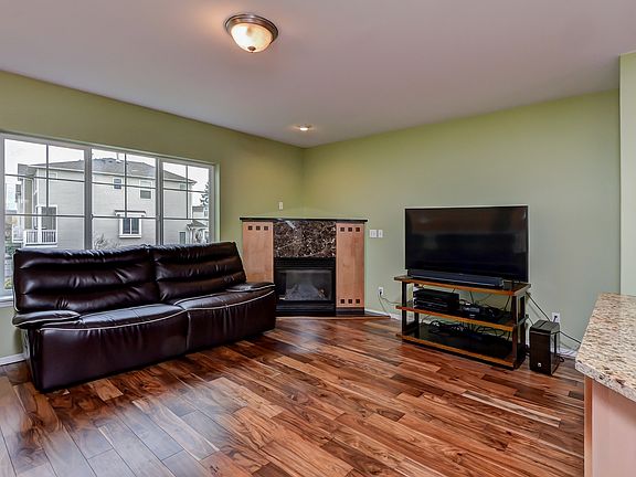 4th image of 3445 52nd Avenue Ct E