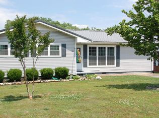 105 E Huntington Rd, Rossville, GA 30741