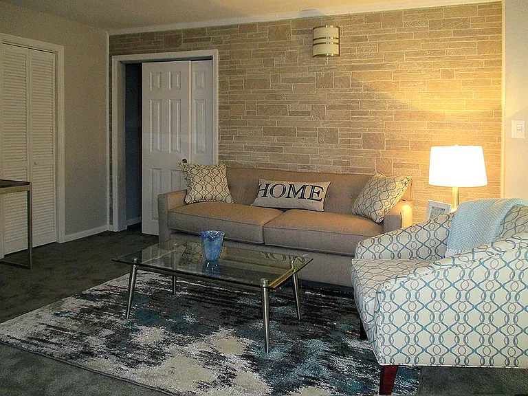 Chestnut Lane Apartments — Photo 16