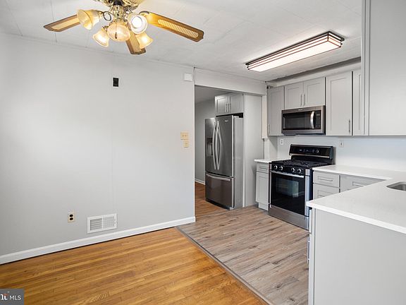 4th image of 1504 Dover Ct