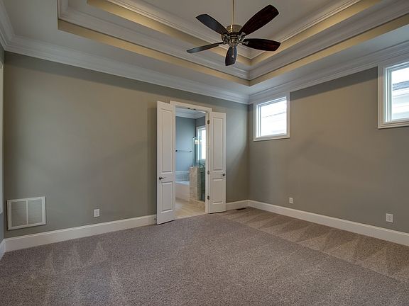 4th image of 762 Shelley Ln