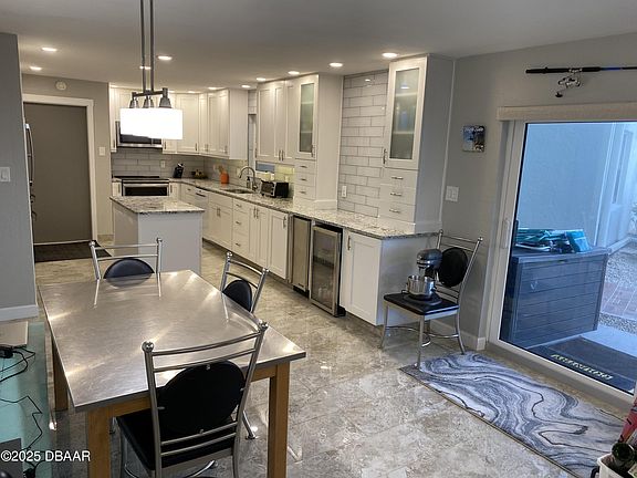 4th image of 1571 S Atlantic Ave APT 108
