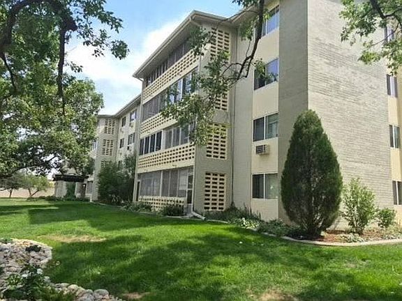 2nd image of 675 S Alton Way APT 10A