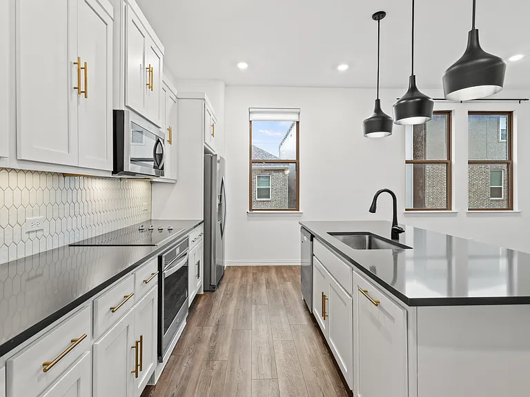 7521 Laburnam Rd — Photo 31
