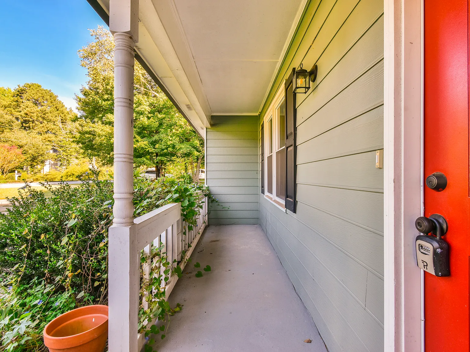 3 bed, 1886 sqft, $1,995 — Photo 3