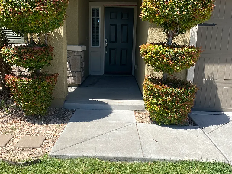 2995 Stable Dr — Photo 3