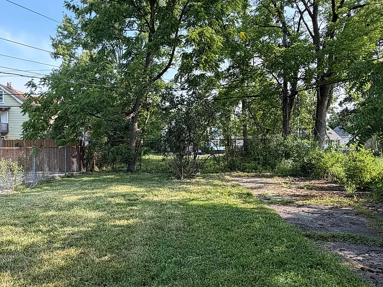 11913 Avon Ave — Photo 11