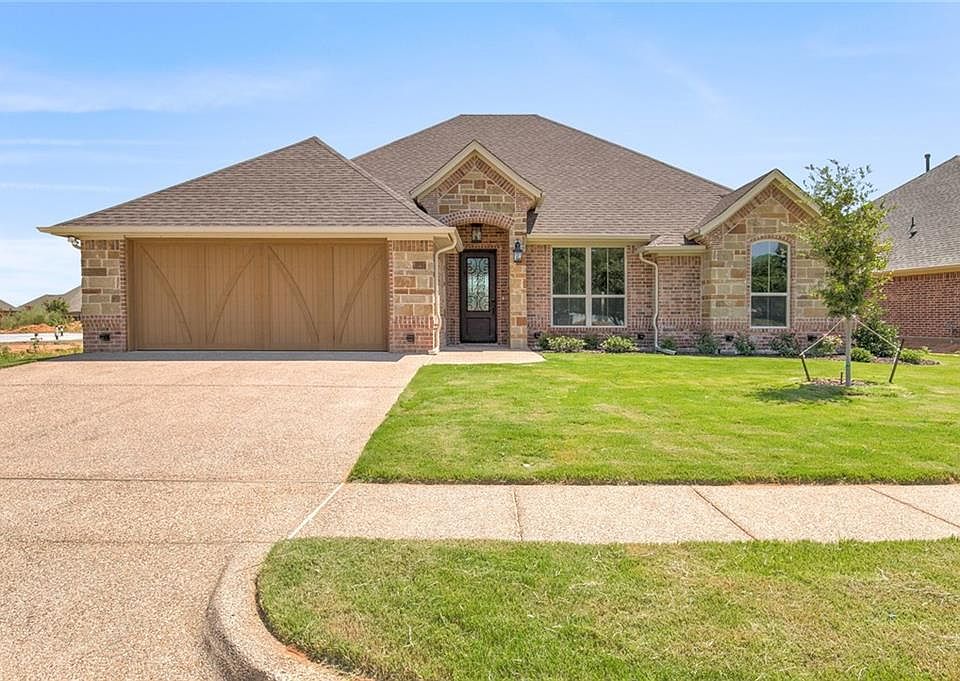 1st image of 1032 Anna Cir