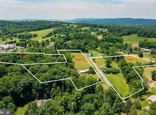 641B Mohns Hill Rd, Reading, PA 19608