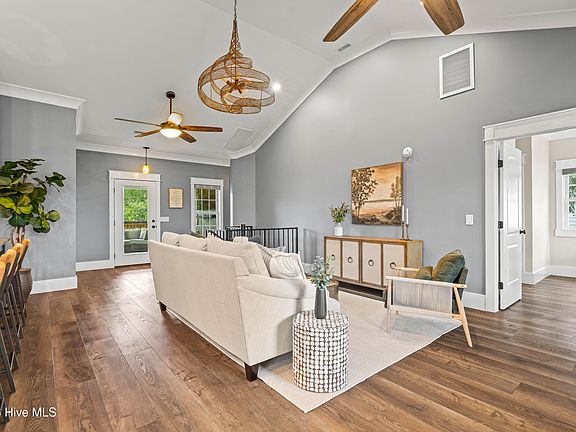 4th image of 1017 Mallard Bay Road