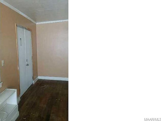 2nd image of 4007 S Court St