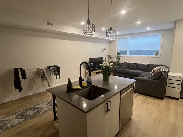 1355 Gosset St, Ottawa, ON K1B 3P6
