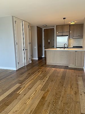 1st image of 560 W 43rd St APT 43C