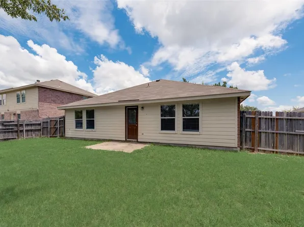 613 Preston Dr, Royse City, TX 75189