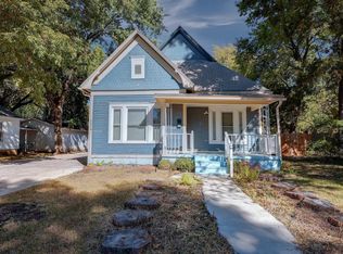 1016 E 10th Ave, Winfield, KS 67156