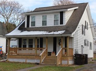 306 Edgewood Ave, Grove City, PA 16127