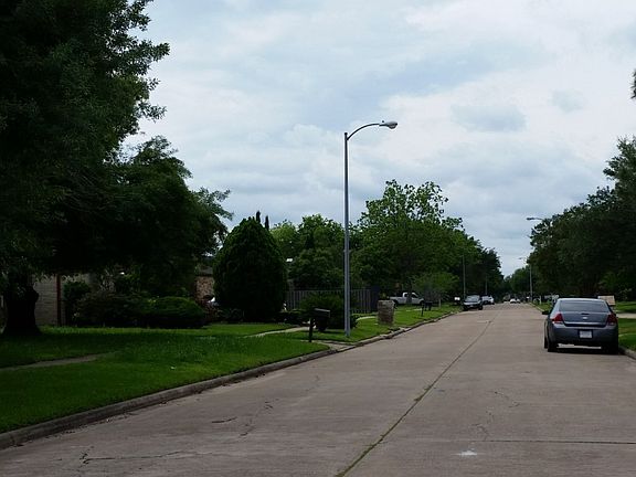4th image of 10731 Braes Forest Dr