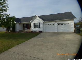 107 Contour Dr, Albertville, AL 35951