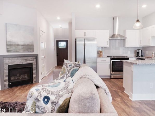 1040 Spaulding Ave SE #5242KNOLLPONDDR