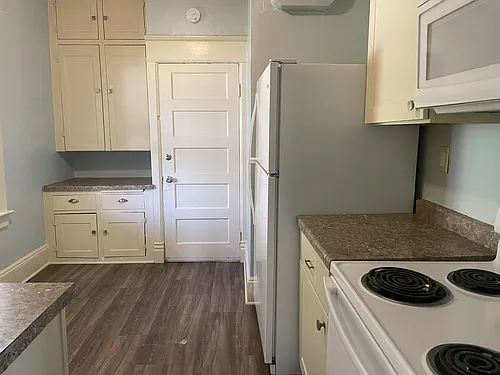 406 Naymut St Photo 1